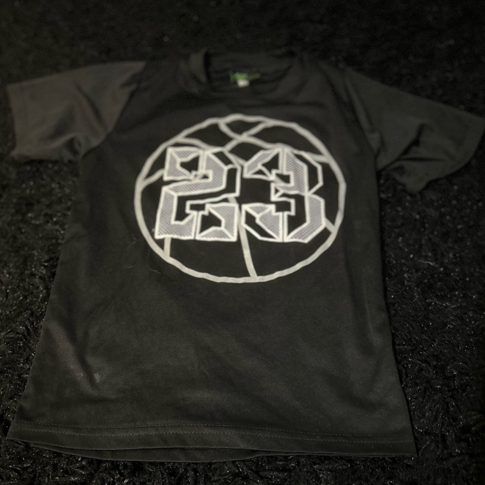 Size 8/10 UNISEX #23 Basketball T-Shirt A3